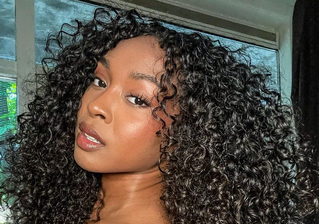 Cabelo Cacheado Curto: Adeus ao Efeito Pirâmide
