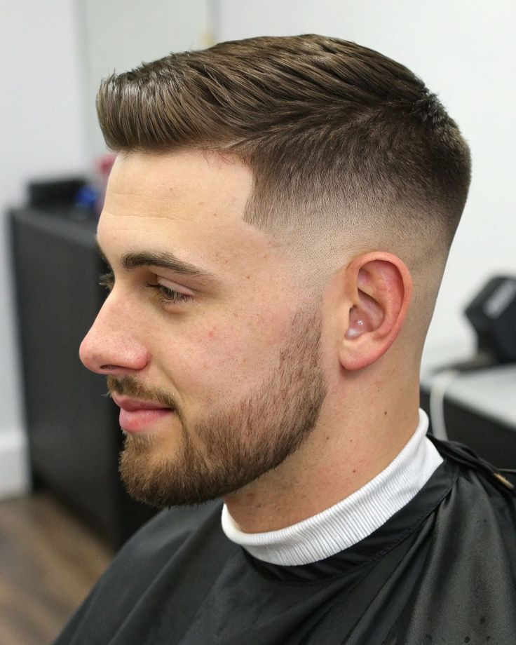 Degradê conectado à barba
